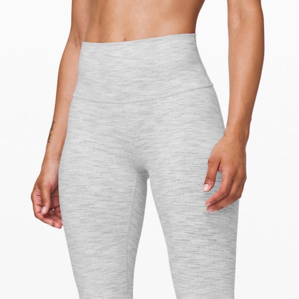 lululemon Wunder Under Crop HR
Luxtreme 21"
